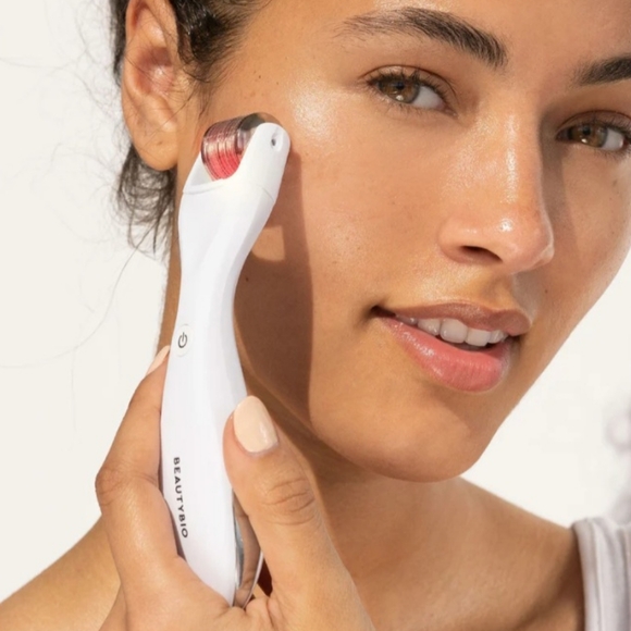 BeautyBio GloPRO Facial Microneedling Tool + 1 EXTRA Body/hair Head And 2 Pads - Picture 1 of 14